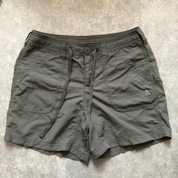 The North Face Pants - The North Face shorts gray size 4